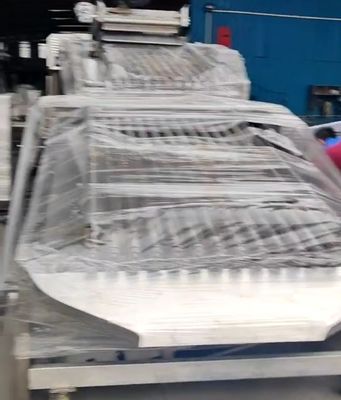 سعر جيد معدات تصنيف الأسماك المخصصة للسيطرة على PLC لفرز الأسماك الصغيرة مع التلقائي الانترنت